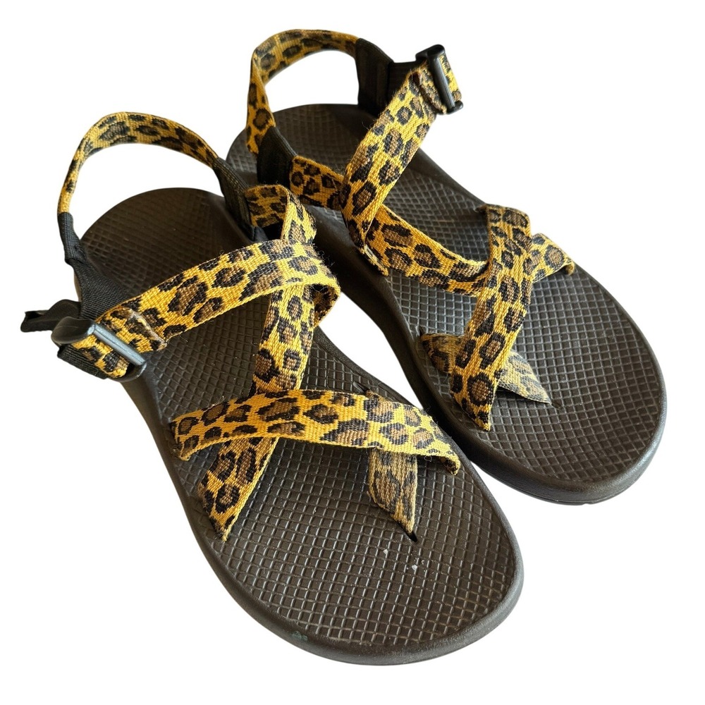 Chaco Z Cloud 2 Leopard Print Athletic Sandals Womens 8 Brown Yellow Toe Loop